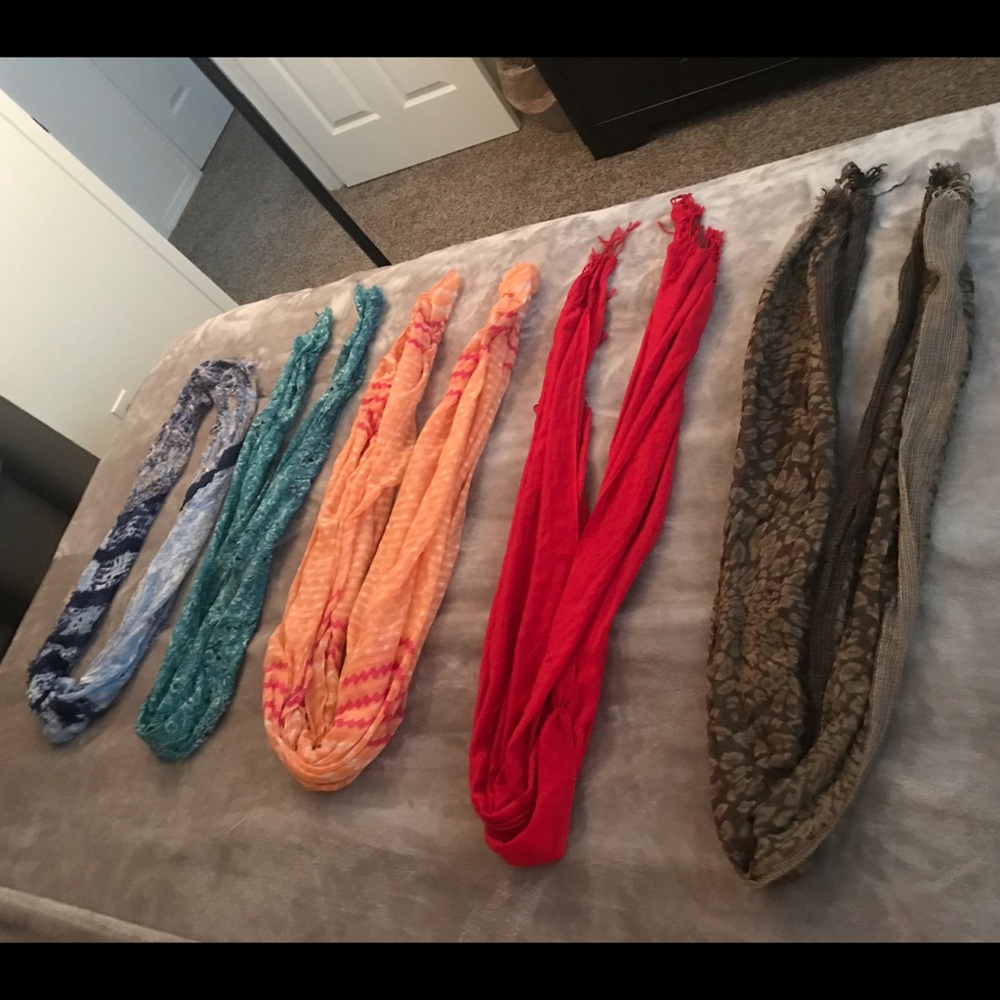 Scarfs assorted colors